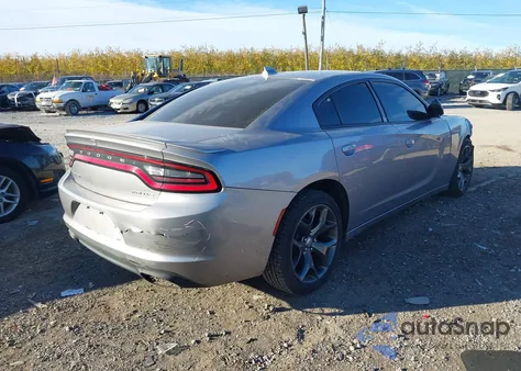 2015 Dodge Charger Sxt z USA, uszkodzony, nr VIN 2C3CDXHG7FH863205